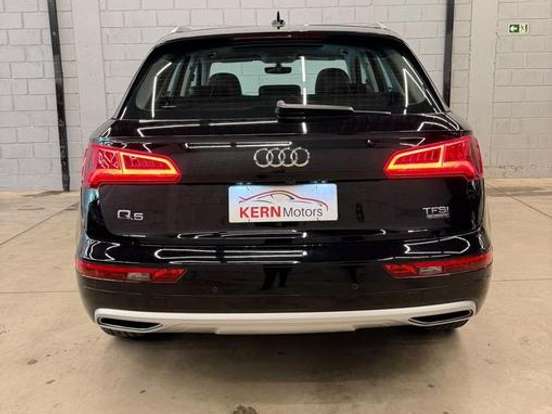 AUDI-Q5-2.0 TFSI GASOLINA AMBIENTE S TRONIC AUDI-Q5-2018