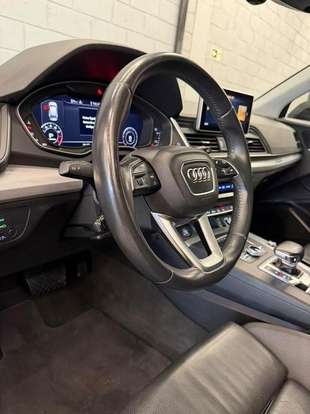 AUDI-Q5-2018