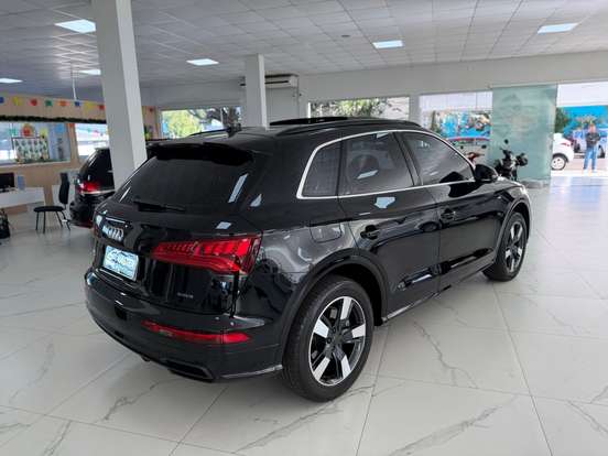 AUDI-Q5-2019