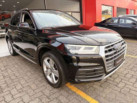 AUDI-Q5-2019