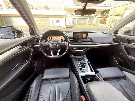 AUDI-Q5-2019