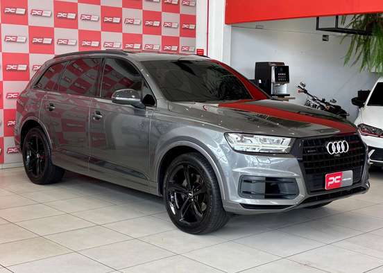AUDI-Q7-2019