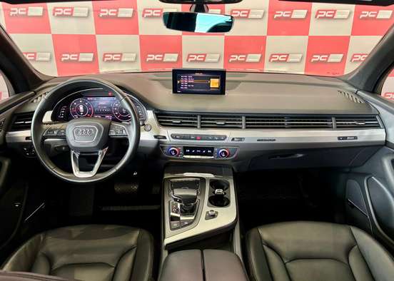 AUDI-Q7-2019