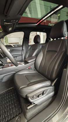 AUDI-Q7-2019