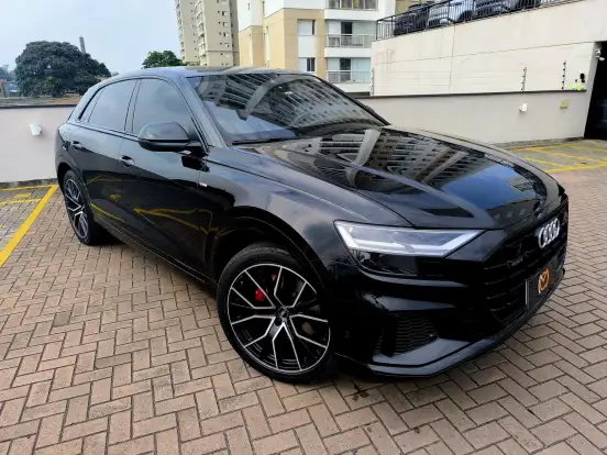 AUDI-Q8-3.0 TFSI GASOLINA PERFORMANCE BLACK QUATTRO TIPTRONIC AUDI-Q8-2019