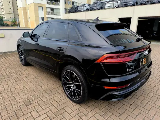 AUDI-Q8-3.0 TFSI GASOLINA PERFORMANCE BLACK QUATTRO TIPTRONIC AUDI-Q8-2019