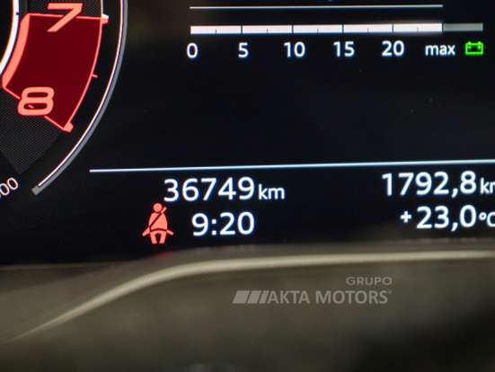 AUDI-RS4-2020