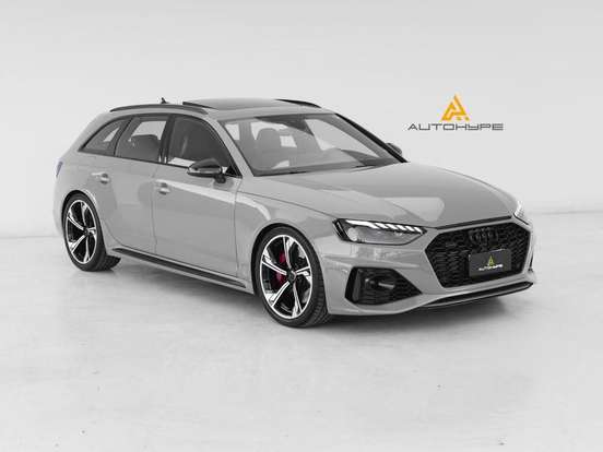 AUDI-RS4-2020