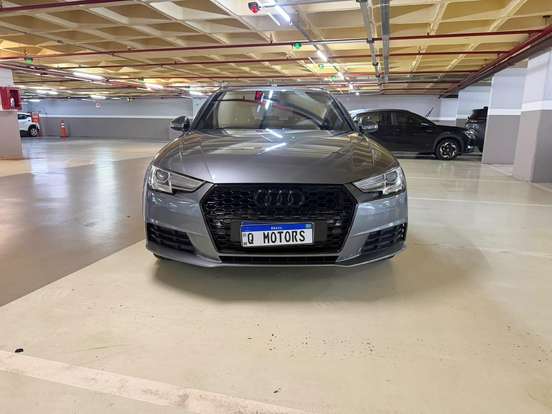 AUDI-A4-2017