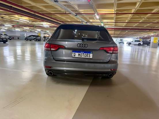 AUDI-A4-2017