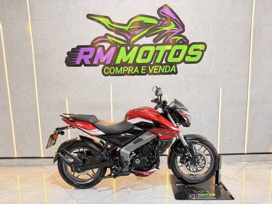 BAJAJ DOMINAR NS200 