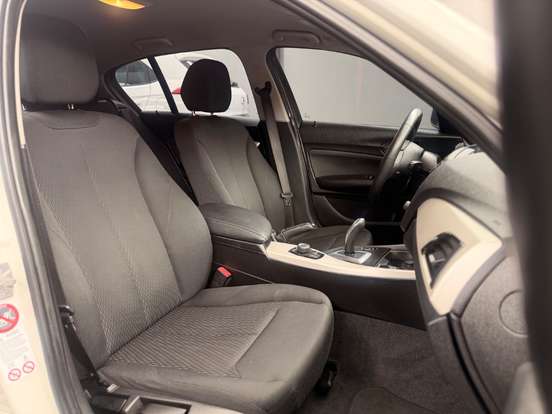 BMW-118i-2013