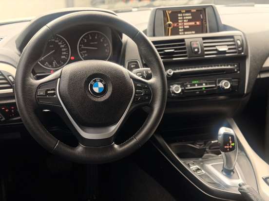 BMW-118i-1.6 SPORT GP 16V TURBO GASOLINA 4P AUTOMÁTICO BMW-118i-2013