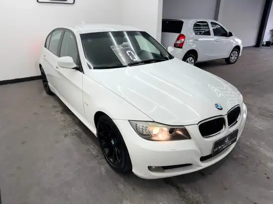 BMW-320i-2009