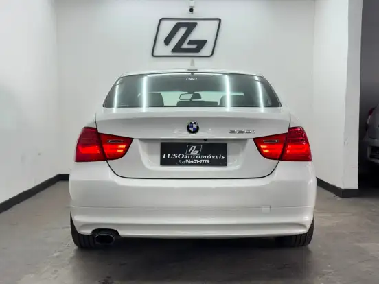 BMW-320i-2009