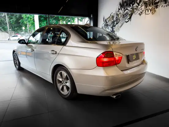 BMW-320i-2.0 16V GASOLINA 4P AUTOMÁTICO BMW-320i-2007