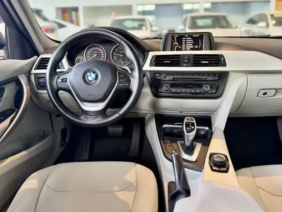 BMW-320i-2.0 16V TURBO ACTIVE FLEX 4P AUTOMÁTICO BMW-320i-2014