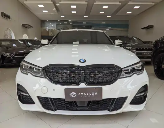 BMW-320i-2021