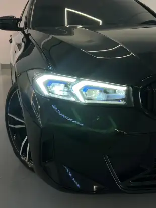 BMW-320i-2022