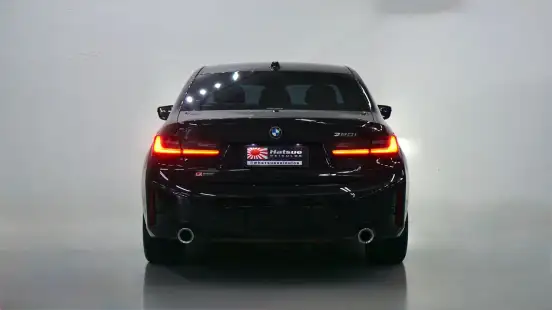 BMW-320i-2024