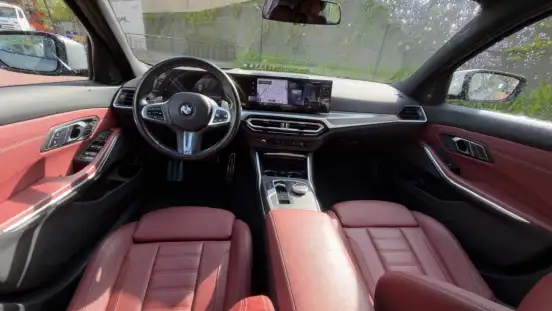 BMW-320i-2023