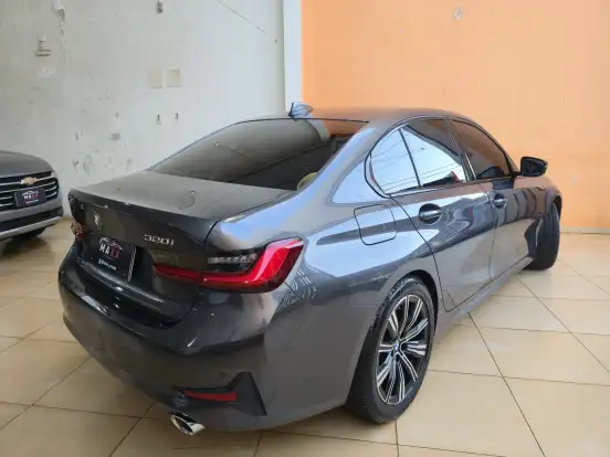 BMW-320i-2.0 16V TURBO GASOLINA GP AUTOMÁTICO BMW-320i-2020