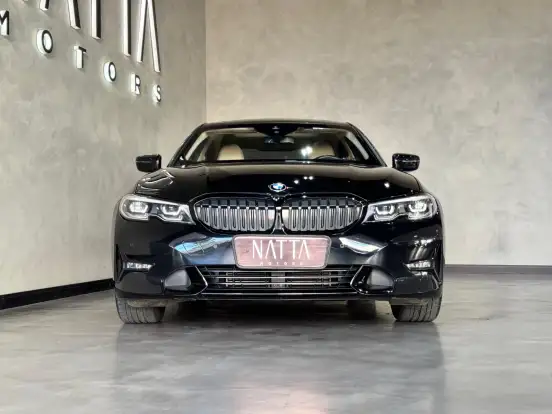 BMW-320i-2.0 16V TURBO GASOLINA SPORT GP AUTOMÁTICO BMW-320i-2019