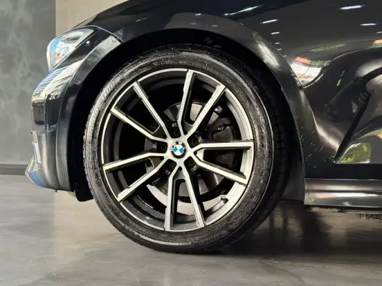 BMW-320i-2.0 16V TURBO GASOLINA SPORT GP AUTOMÁTICO BMW-320i-2019