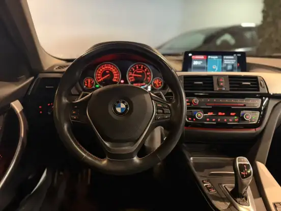 BMW-320i-2.0 SPORT 16V TURBO ACTIVE FLEX 4P AUTOMÁTICO BMW-320i-2017