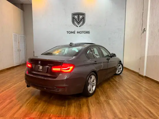 BMW-320i-2017