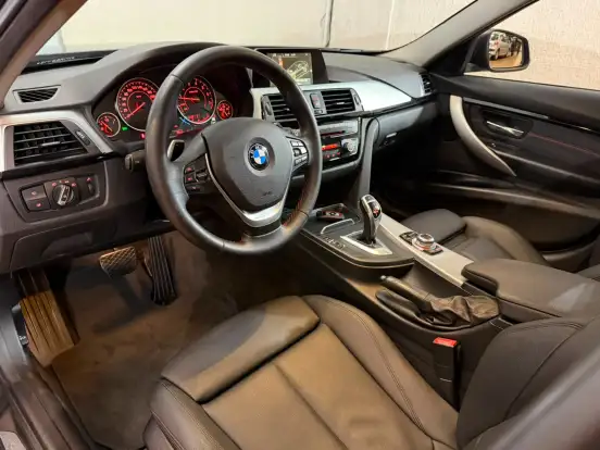 BMW-320i-2017