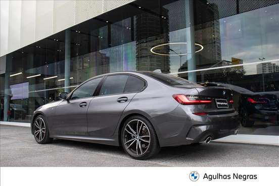 BMW-320i-2021