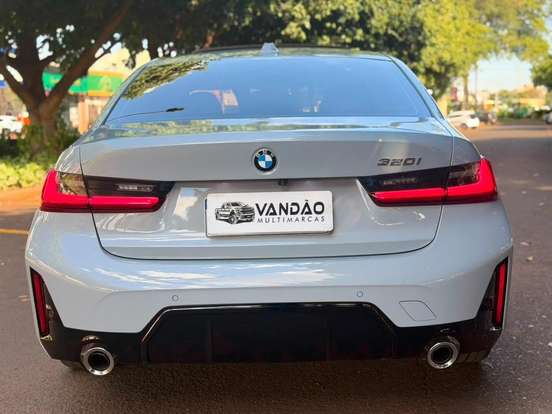 BMW-320i-2.0 16V TURBO FLEX M SPORT AUTOMÁTICO BMW-320i-2024