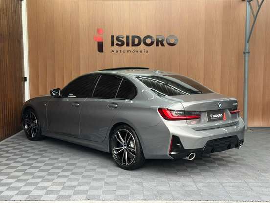 BMW-320i-2024