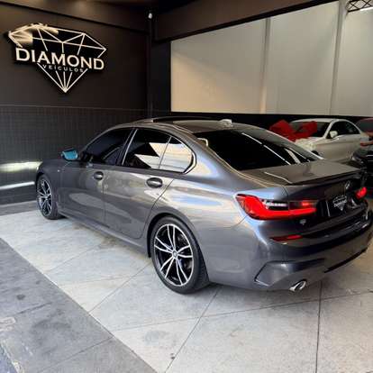 BMW-320i-2021