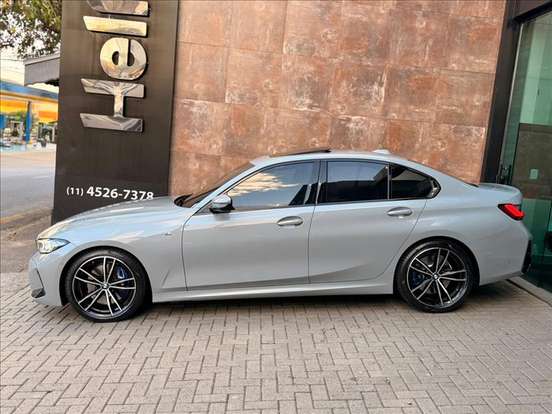 BMW-320i-2023