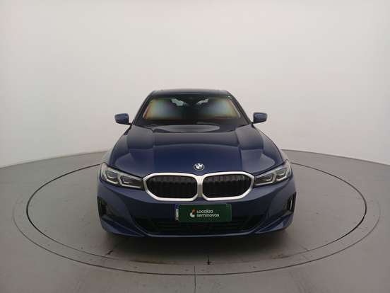 BMW-320i-2023