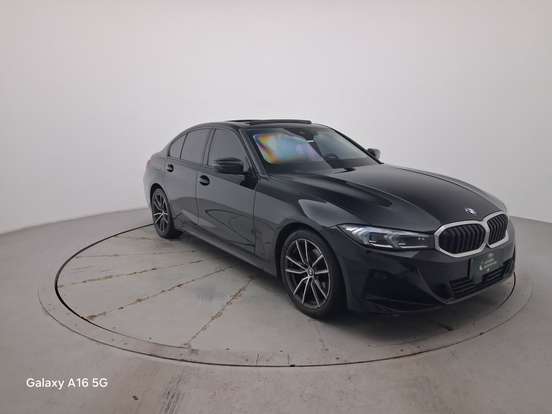 BMW-320i-2023