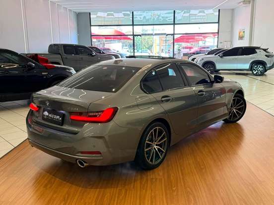 BMW-320i-2024