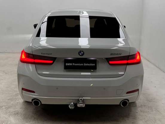 BMW-320i-2024