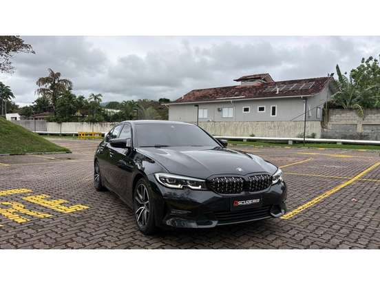 BMW-320i-2020