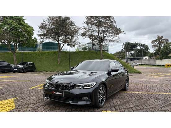 BMW-320i-2020