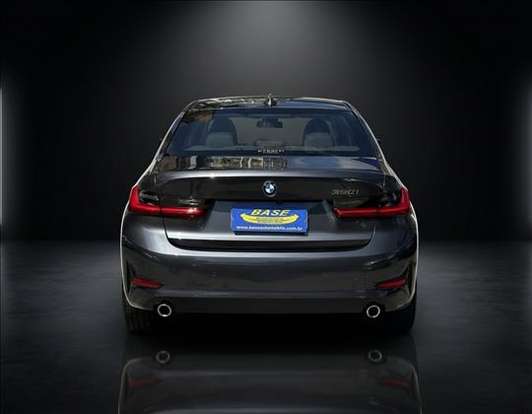BMW-320i-2020