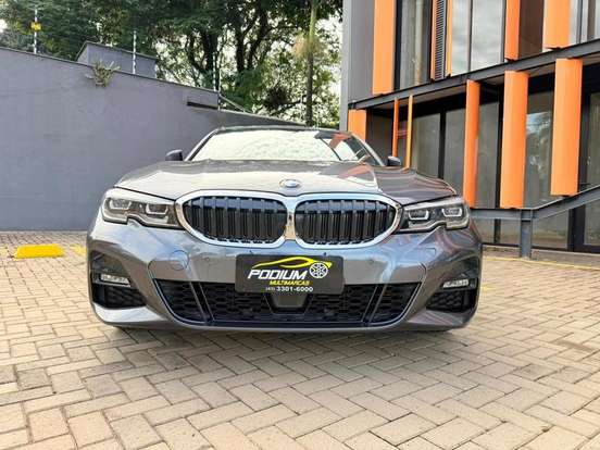 BMW-320i-2020