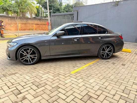 BMW-320i-2020