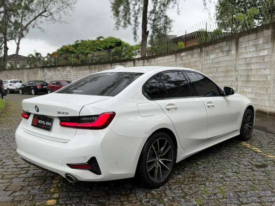 BMW-320i-2.0 16V TURBO GASOLINA SPORT AUTOMÁTICO BMW-320i-2020