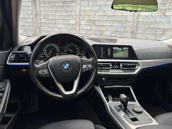 BMW-320i-2.0 16V TURBO GASOLINA SPORT AUTOMÁTICO BMW-320i-2019