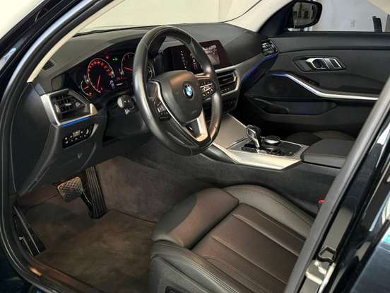 BMW-320i-2.0 16V TURBO GASOLINA SPORT AUTOMÁTICO BMW-320i-2019