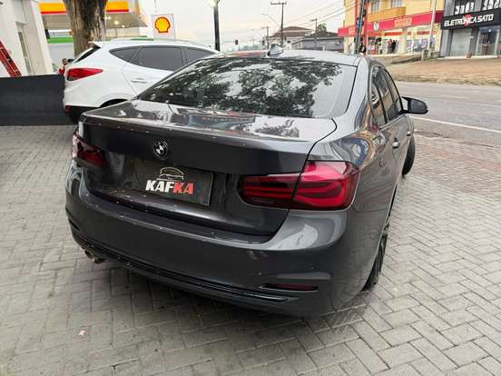 BMW-320i-2018