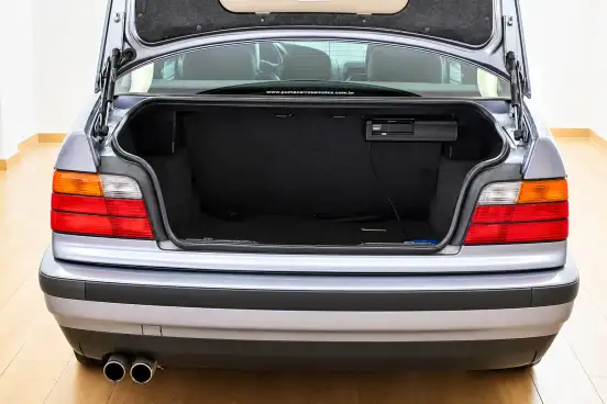 BMW-325i-1995